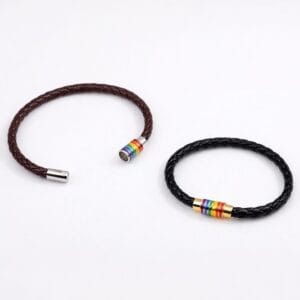 Gevlochten leren armband met regenboog Pride kleuren