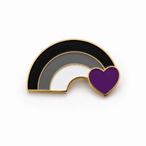 Aseksuele Pride regenboog pin met zwarte grijze en witte boog paars hart en goudkleurige rand